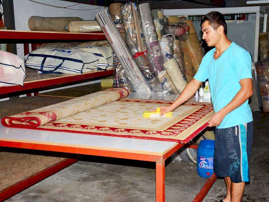 hali-yikama-asamalari